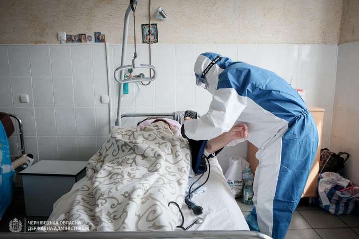 В одній з лікарень на Буковині – понад 80 пацієнтів з пневмонією