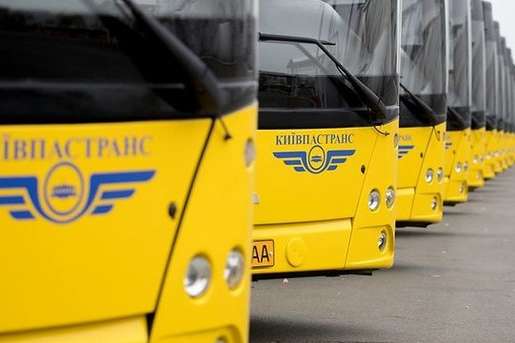 Оновлення транспорту: Київ придбає в лізинг 200 великих автобусів