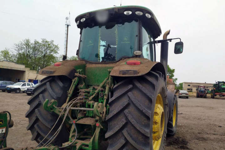 На Донеччині трактор підірвався під час обробки поля 