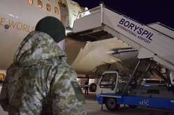 320 пасажирів прибули спецрейсами з Азербайджану та Ізраїлю 20 травня, - Держприкордонслужба