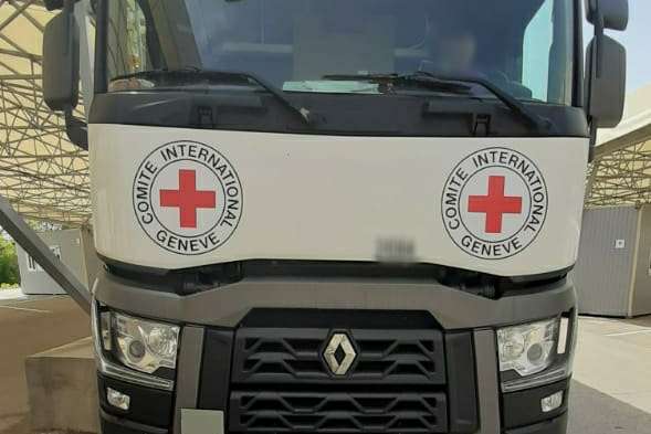 Червоний Хрест відправив в окупований Донецьк три вантажівки гуманітарної допомоги
