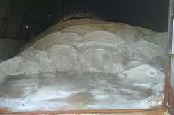 Сіль зберігається у сховищах і залишиться на наступну зиму