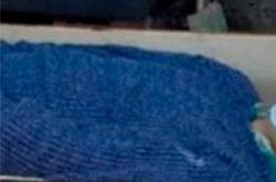 Мер перуанського міста влігся в труну, щоб його не оштрафували за порушення карантину 