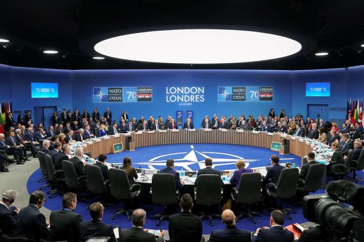 НАТО скликає екстрену нараду через вихід США із Угоди про відкрите небо
