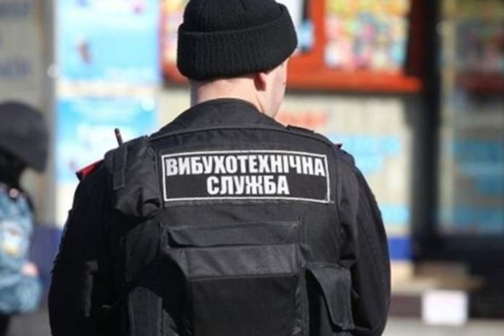 В Одесі поліція перевіряє інформацію про «замінування» аеропорту, лікарень, вокзалу та порту