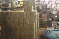 З недоброякісної сировини у великих об’ємах ділки незаконно виготовляли алкогольні напої