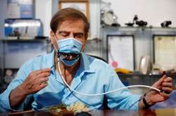 Израильская компания разработала медицинскую маску, в которой можно есть