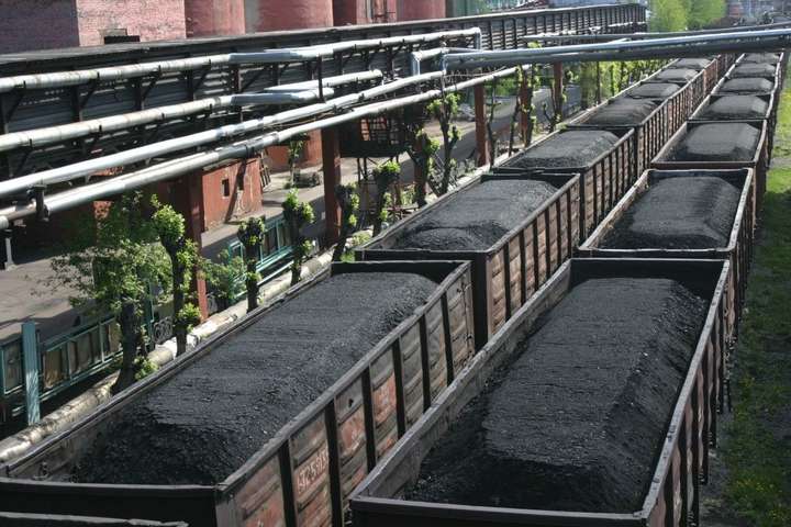 Росія вивезла з Донбасу вугілля майже на 5 млрд доларів