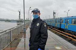Чоловік намагався вчинити самогубство на станції київського метро