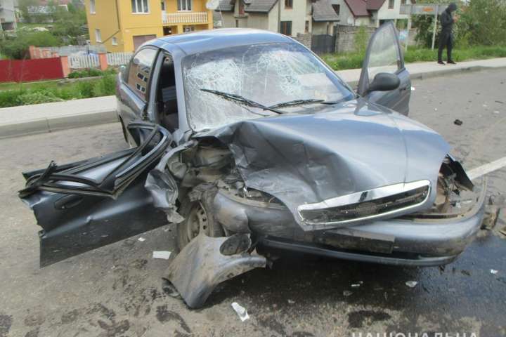 На Львівщині зіткнулися два авто, постраждали четверо людей