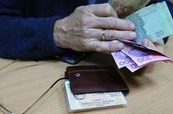 Летом в Украине повысят пенсии: кому и на сколько