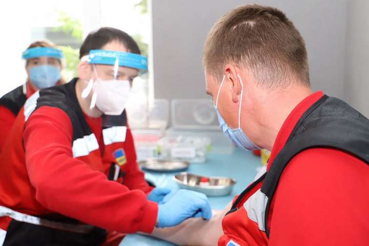 У Києві почали тестувати медиків на антитіла до коронавірусу
