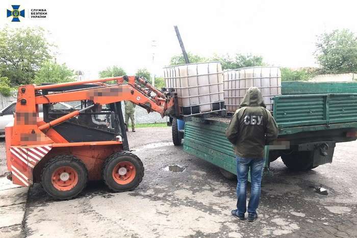СБУ викрила нелегальний продаж дизпалива через підпільні автозаправні станції на Донеччині 