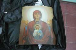  Ікона Пресвятої Богородиці «Знамення» виготовлена на дерев’яній основі орієнтовно у ХІХ столітті 