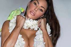 Ким Кардашьян без белья устроила провокационную фотосессию