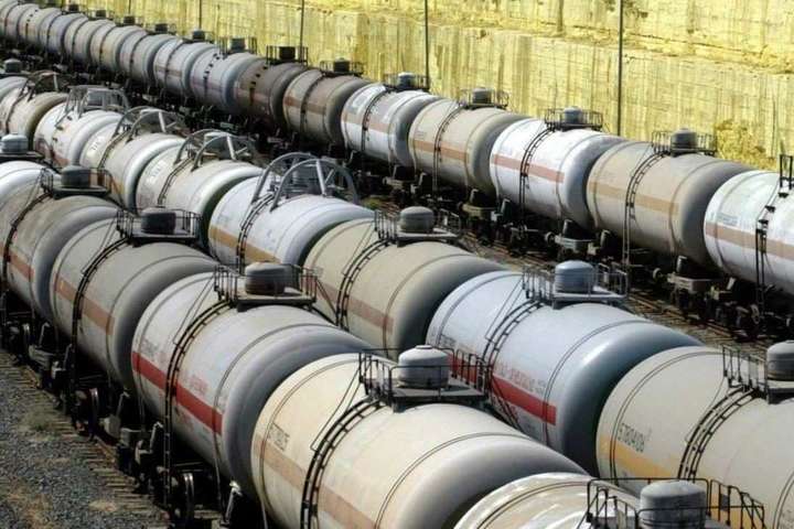 Представители нескольких отраслей выступили против предложений «Привата» ввести пошлину 8,46% на импортное топливо