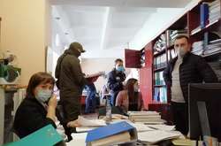 28 травня Національний центр Олександра Довженка повідомив про настання неплатоспроможності