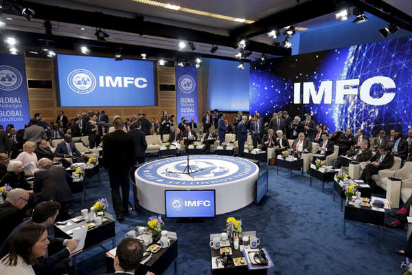 Траншу поки не буде. Рада директорів МВФ не включила Україну до порядку денного своїх засідань 