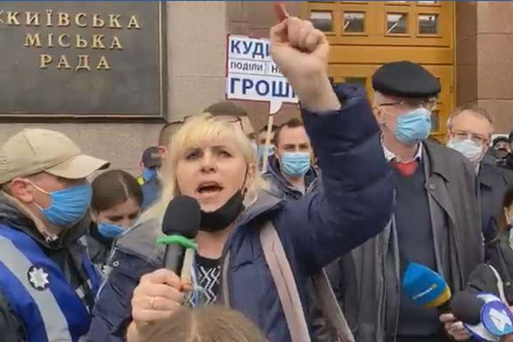 Мітингувальники звільнили Хрещатик і рушили на переговори в мерію 