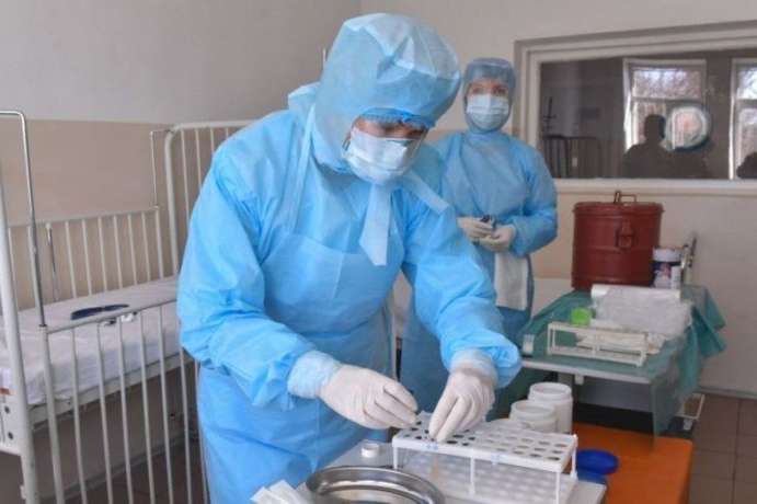 Оперативні дані МОЗ. В Україні зафіксовано 393 нові випадки коронавірусу
