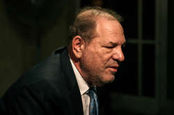 Харви Вайнштейна обвинили в изнасиловании 17-летней девушки