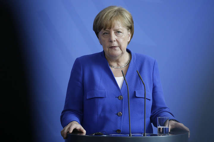 Меркель відмовилася їхати на саміт Великої сімки у США