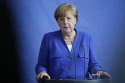 Меркель відмовилася їхати на саміт Великої сімки у США