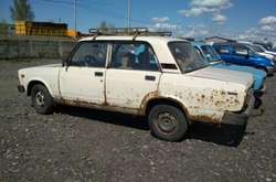 Власників старих авто обклали податками