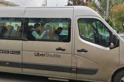 Під час карантину Uber Shuttle трансформували у сервіс Shuttle Heroes, який був безкоштовним за спеціальною перепусткою