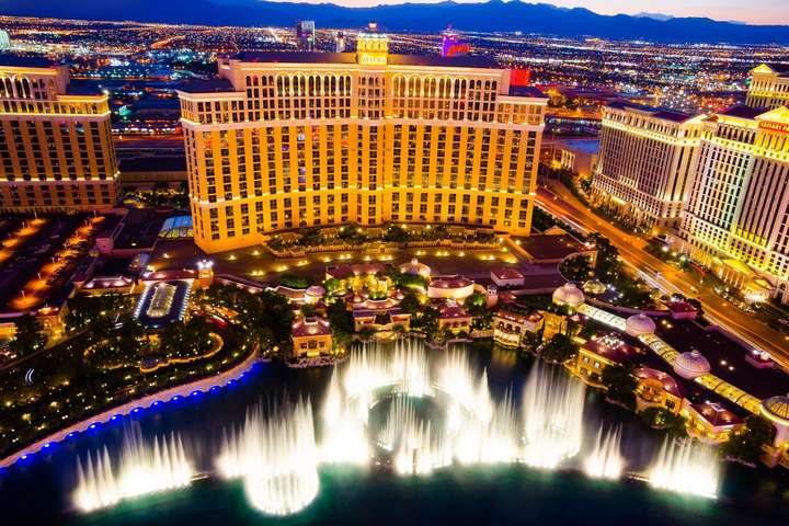 Найбільші казино Лас-Вегаса відновлюють роботу після карантину