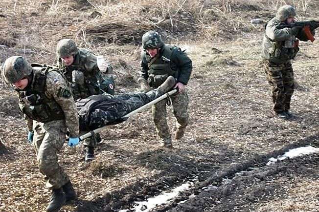 Окупанти на Донбасі атакували українські позиції з дрона