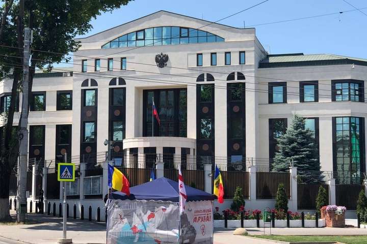 У Кишиневі евакуювали посольство РФ через повідомлення про бомбу