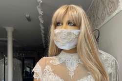 Новый тренд: защитные маски в тон свадебным платьям стали популярны среди невест