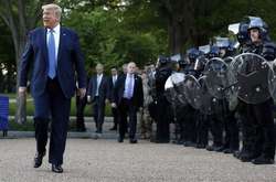Дональд Трамп пригрозив ввести армію в охоплені заворушеннями міста