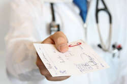 Лікар незаконно видавав рецепти на придбання наркотичних засобів