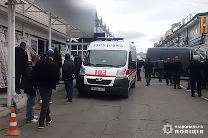 На рынке в Одессе произошла стрельба