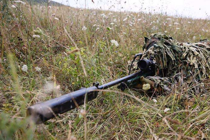 Російський снайпер поранив українського військового біля Мар’їнки 