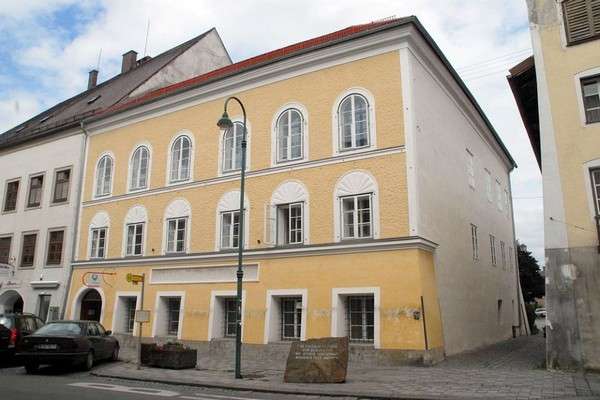 Влада Австрії придумала, що зробити з будинком Гітлера 