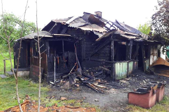 Під час пожежі у будинку на Київщині загинув чоловік