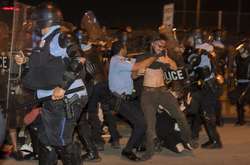 Из-за массовых беспорядков в 40 городах США введен ночной комендантский час