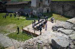 Уряд скасує обмеження для туристичних груп 