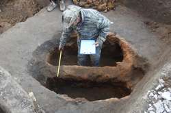 Археологи розкопали у центрі Черкас старовинний гончарний горн 