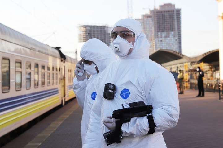 Число зараженных коронавирусом в Украине приблизилось к 26 тысячам