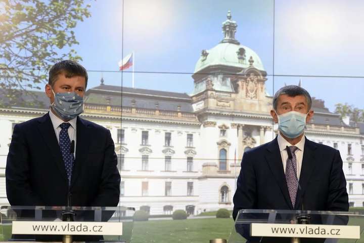 Чехія видворить двох російських дипломатів після скандалу з погрозами отруєння