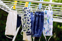 ВООЗ рекомендує носити маски всім людям віком від 60 років