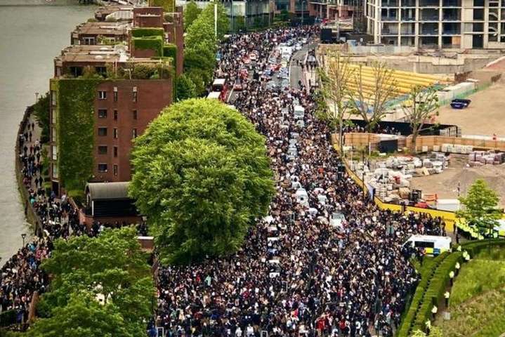 Тисячі британців вийшли на протести через загибель Джорджа Флойда