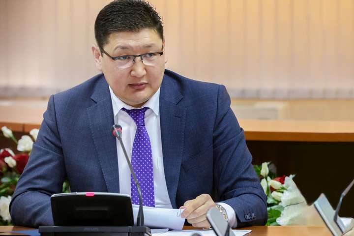 Прессекретаря президента Казахстану госпіталізували з коронавірусом
