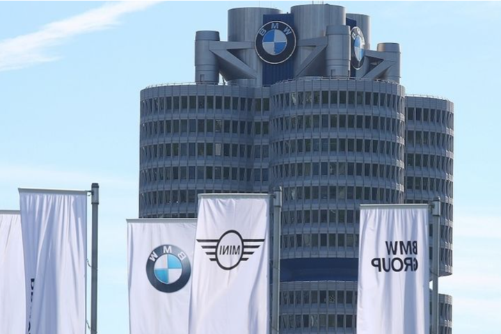 Концерн BMW планує звільнити п'ять тисяч співробітників