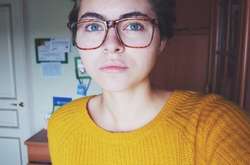  Сніжана Круглякова народилась у 1996 році в селі Чагода, Вологодської області, Російської Федерації. У віці 10 років матір дівчинки позбавили батьківських прав, батько її долею також не цікавився 