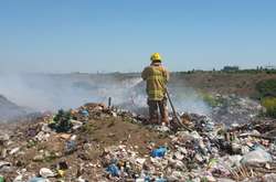 На Херсонщині сталася пожежа на сміттєзвалищі